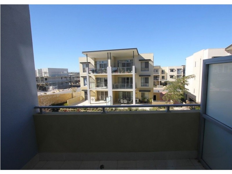 2/105 Wentworth Parade, Success WA 6164