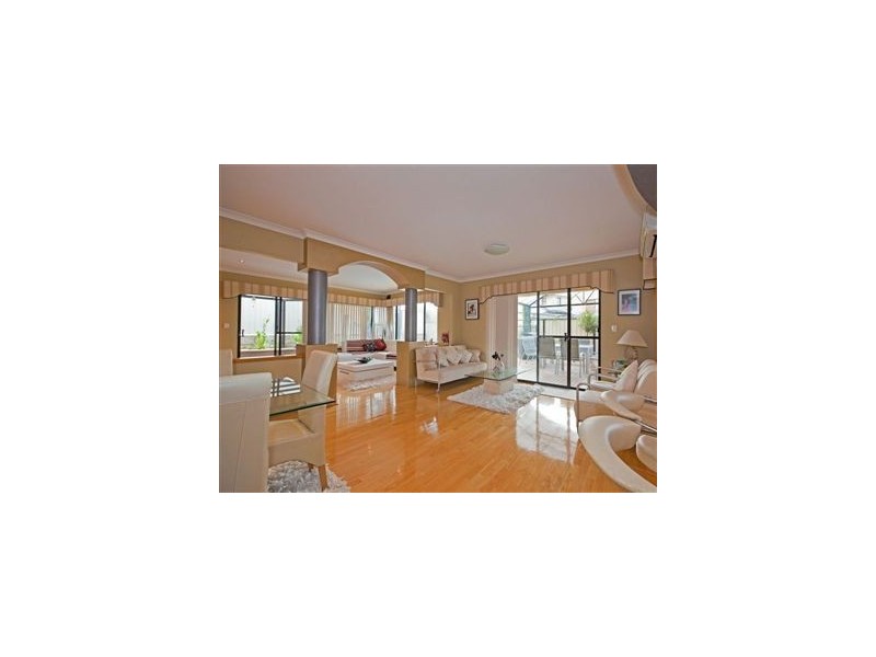 23 The Lakes Boulevard, Jandakot WA 6164