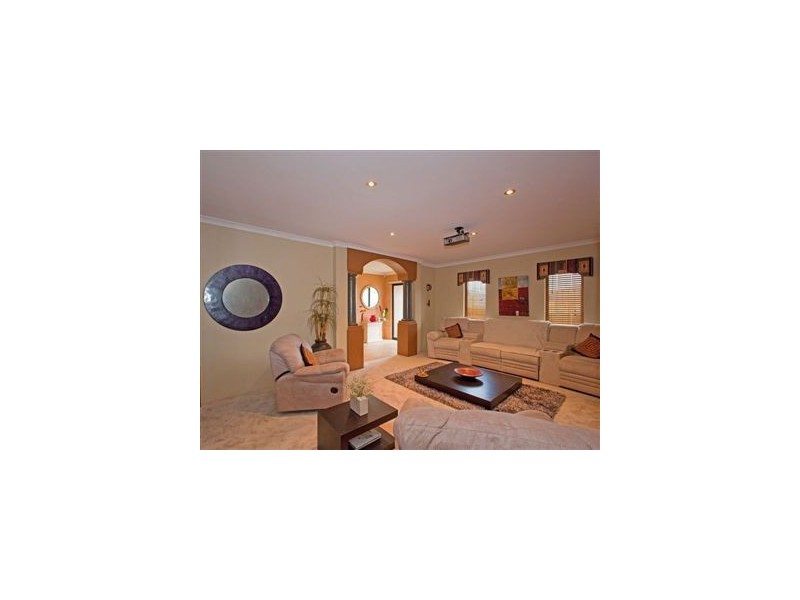23 The Lakes Boulevard, Jandakot WA 6164