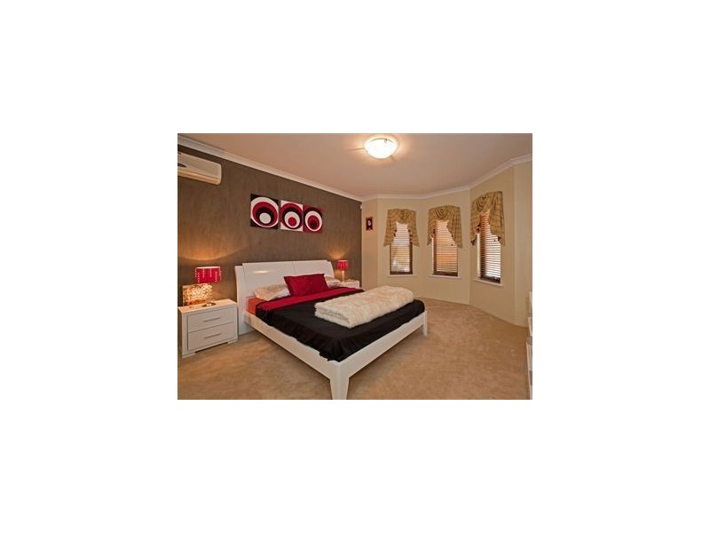23 The Lakes Boulevard, Jandakot WA 6164
