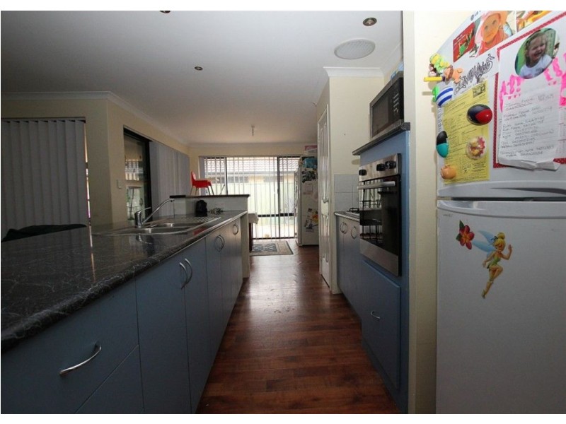 16 Charm Way, Atwell WA 6164