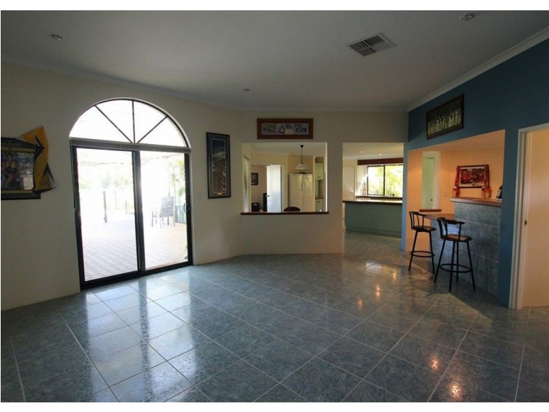 14 Dean Road, Jandakot WA 6164