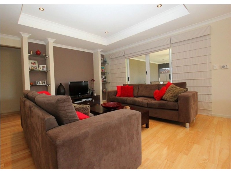 4 Edulis Avenue, Aubin Grove WA 6164