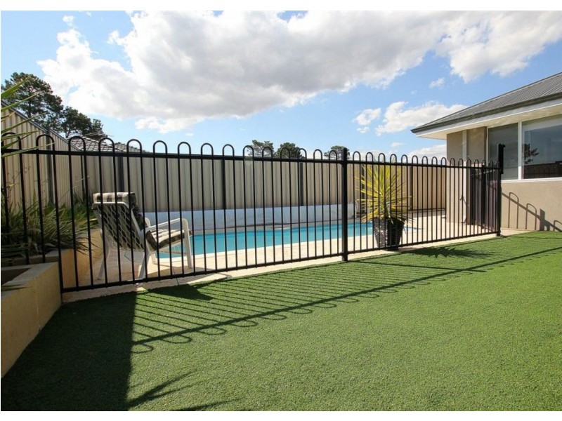 4 Edulis Avenue, Aubin Grove WA 6164