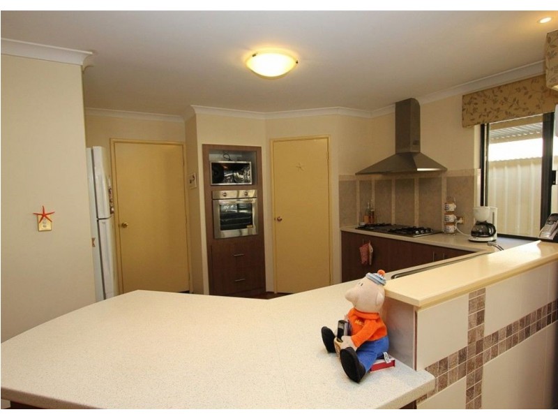 71 Steiner Avenue, Success WA 6164