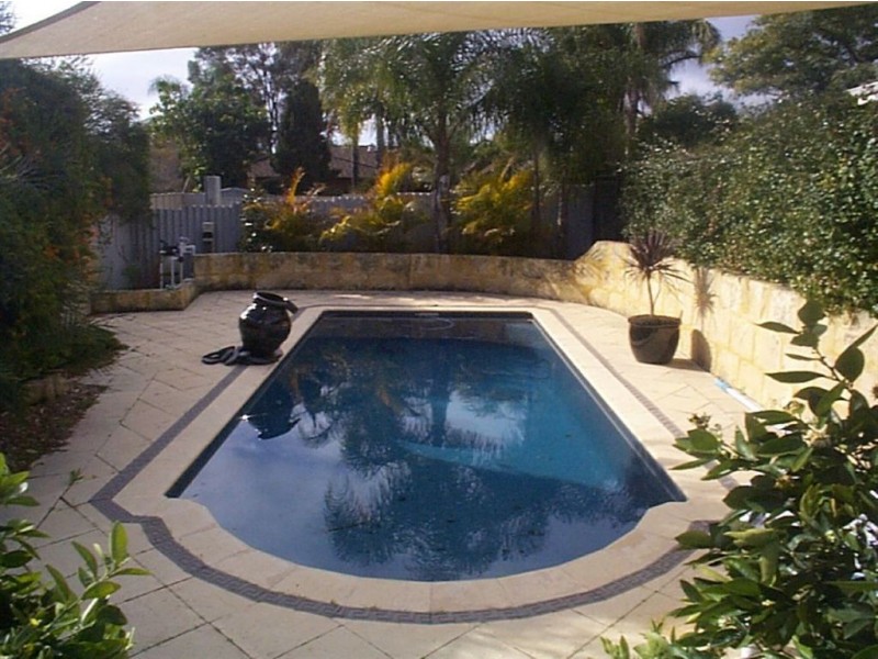 24 Dean Road, Bateman WA 6150