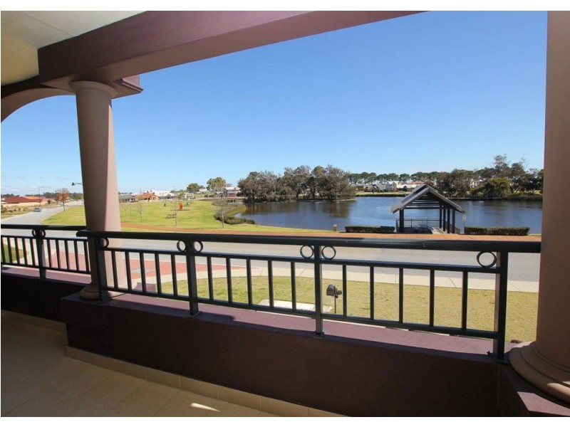 81 Aurora Drive, Atwell WA 6164