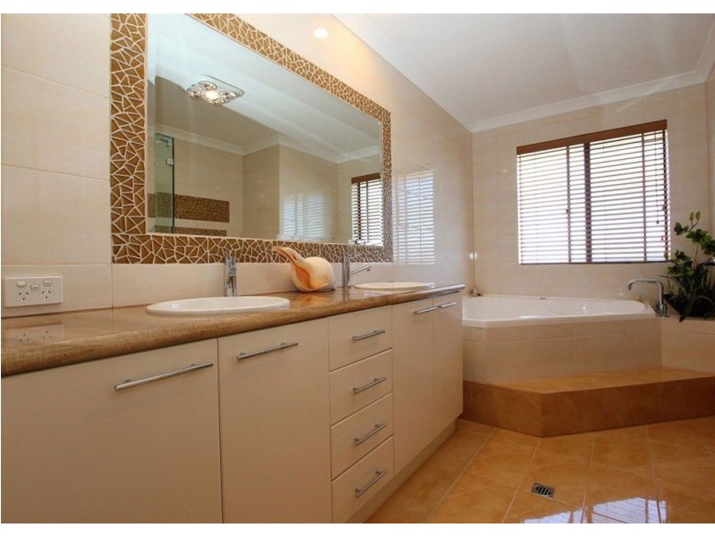 3 Morialta View, Aubin Grove WA 6164