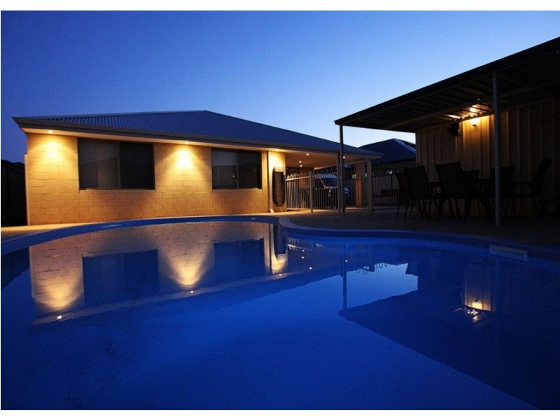 37 St Joseph Fairway, Success WA 6164