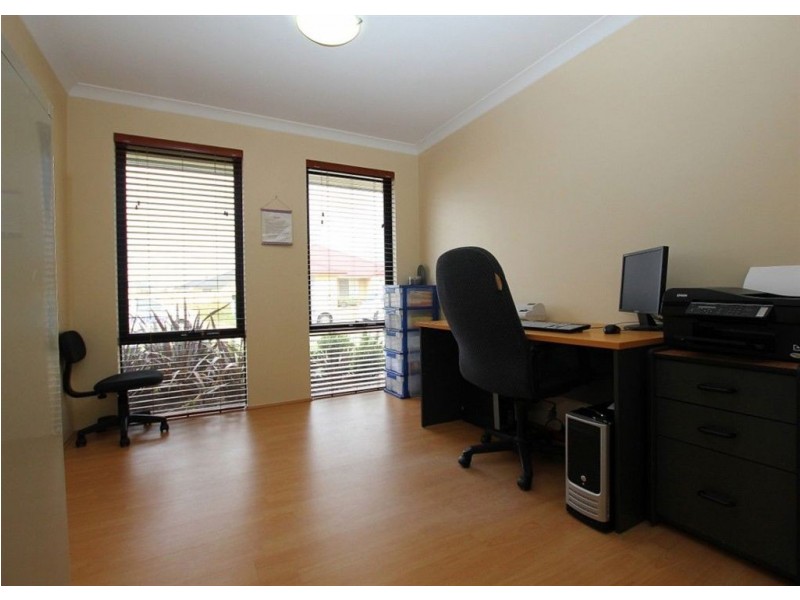 37 St Joseph Fairway, Success WA 6164