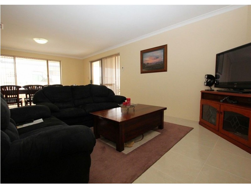 37 St Joseph Fairway, Success WA 6164