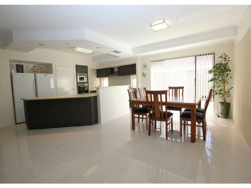 115 Aurora Drive, Atwell WA 6164