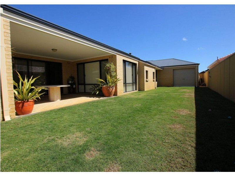 115 Aurora Drive, Atwell WA 6164