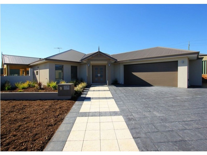 9 Cleland Court, Aubin Grove WA 6164