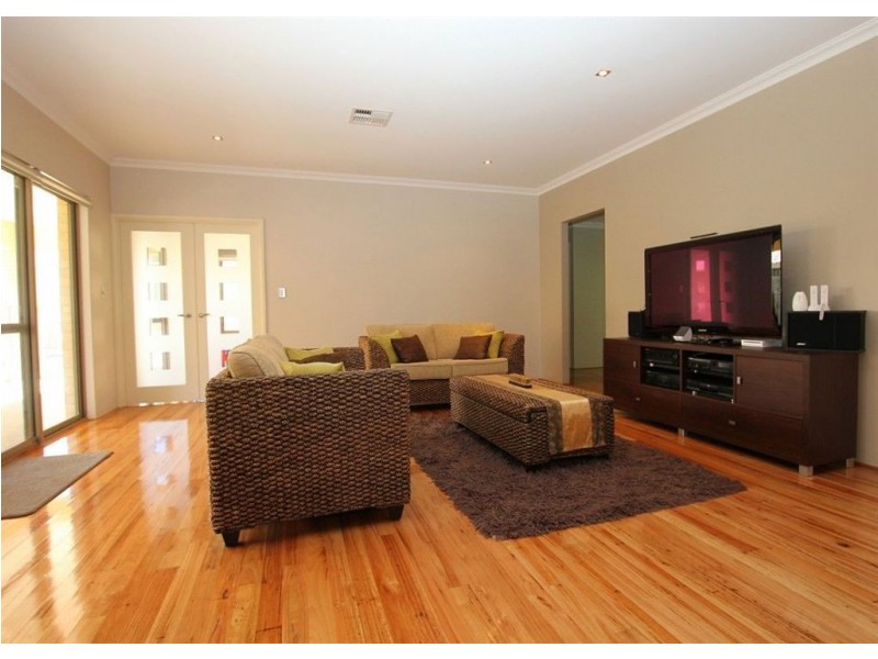 9 Cleland Court, Aubin Grove WA 6164