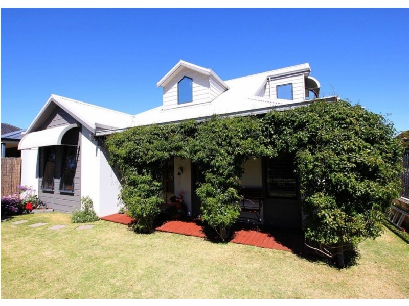 31 Paperbark Lane, Atwell WA 6164