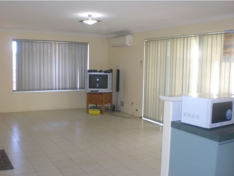 2/25 James Street, Cannington WA 6107