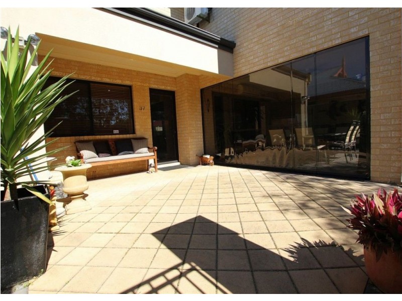 37 Paperbark Lane, Atwell WA 6164