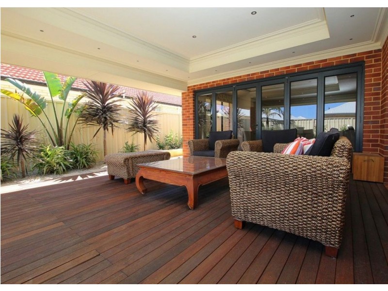 21 Swallowtail Avenue, Success WA 6164