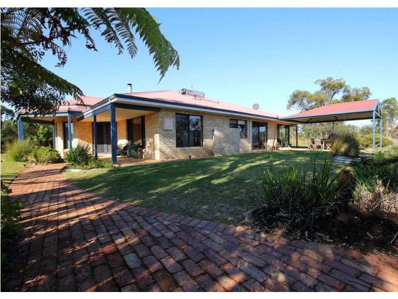 40 Scovell Crescent, Anketell WA 6167