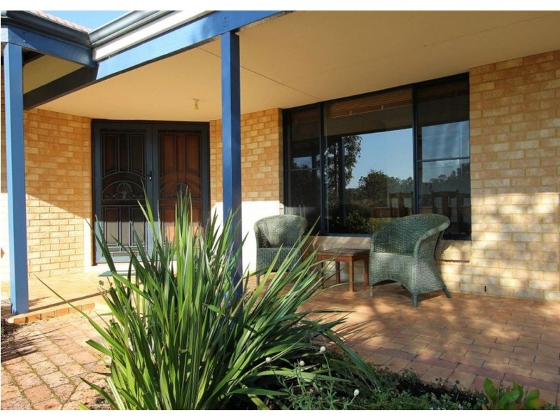 40 Scovell Crescent, Anketell WA 6167