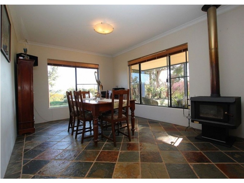 40 Scovell Crescent, Anketell WA 6167