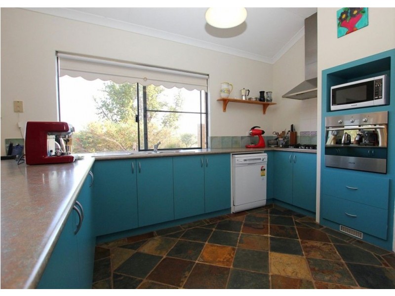 40 Scovell Crescent, Anketell WA 6167