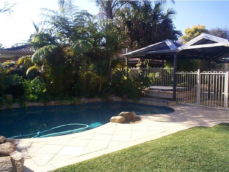 2 Nigel Court, Leeming WA 6149