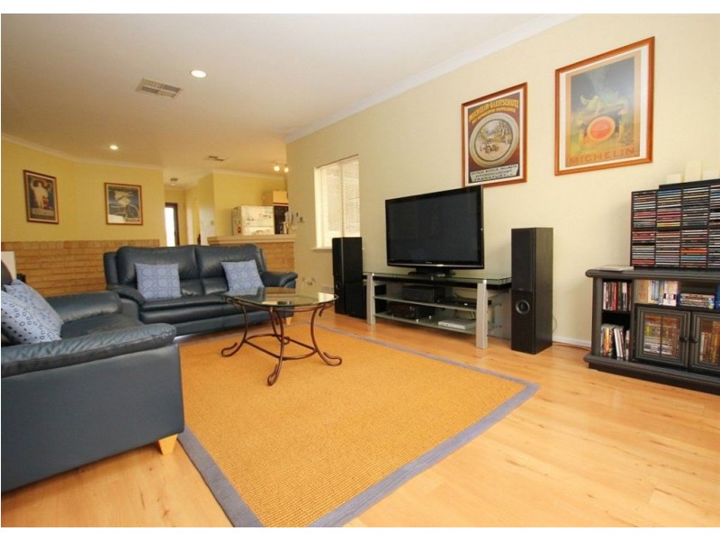 10A Castlemain Heights, Leeming WA 6149