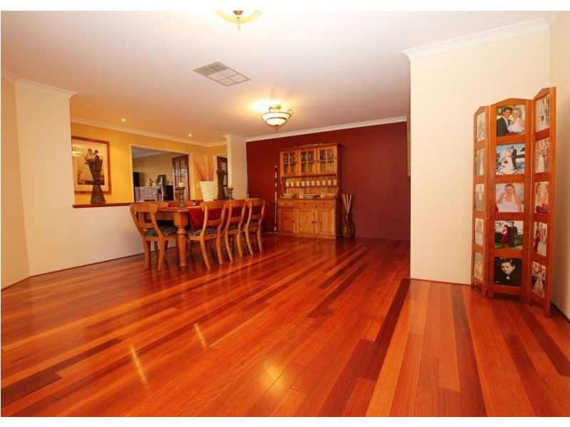 4 Windchime Terrace, Atwell WA 6164