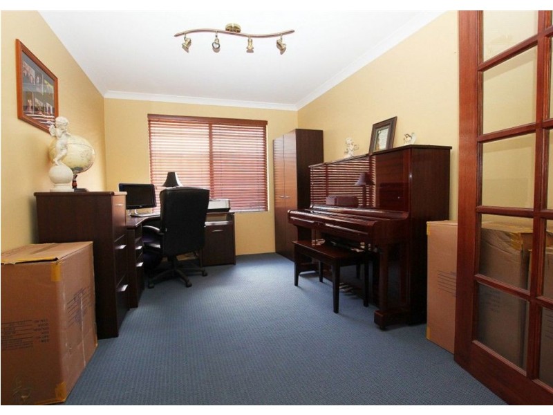 4 Windchime Terrace, Atwell WA 6164