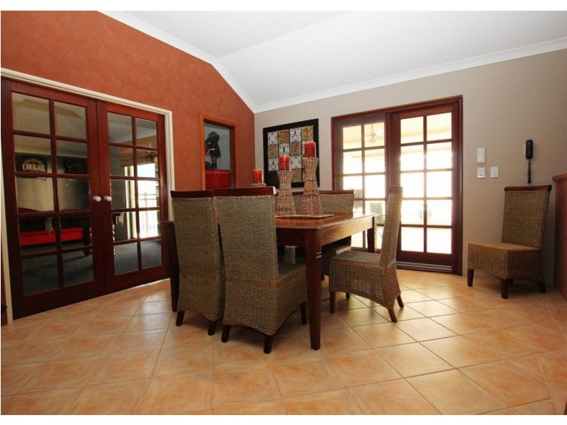 4 Windchime Terrace, Atwell WA 6164