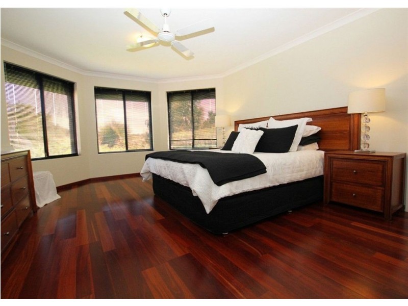 37 Sciano Avenue, Success WA 6164