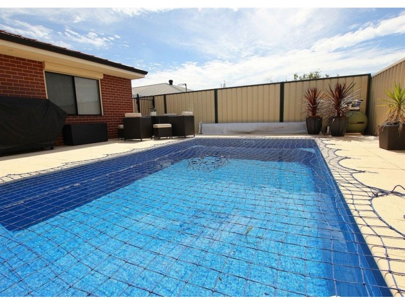 37 Sciano Avenue, Success WA 6164