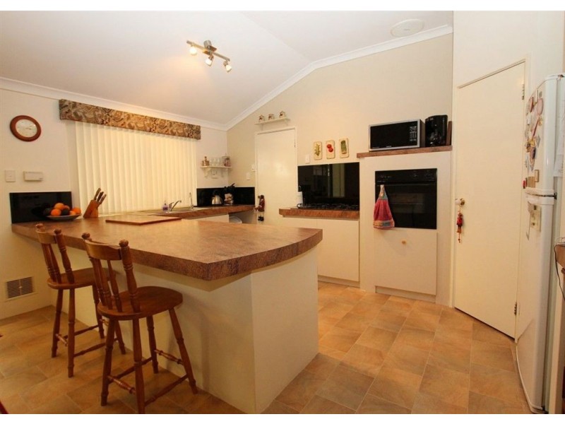 32 Folland Parade, Atwell WA 6164