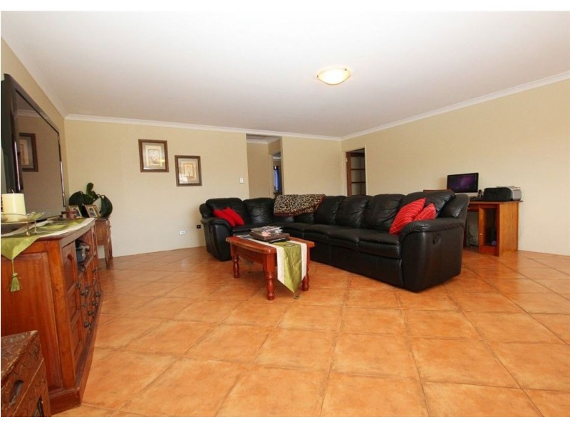 29 Montgomery Drive, Success WA 6164