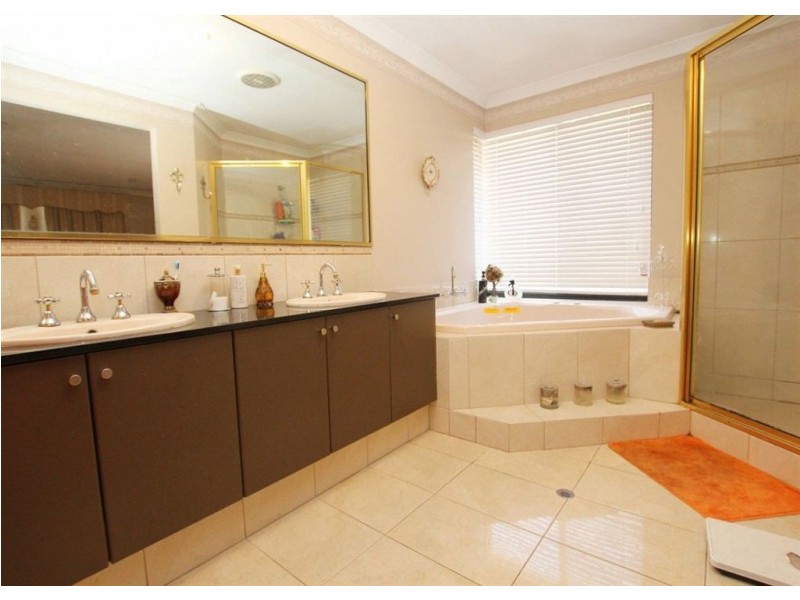 39 Blue Mountain Circuit, Aubin Grove WA 6164