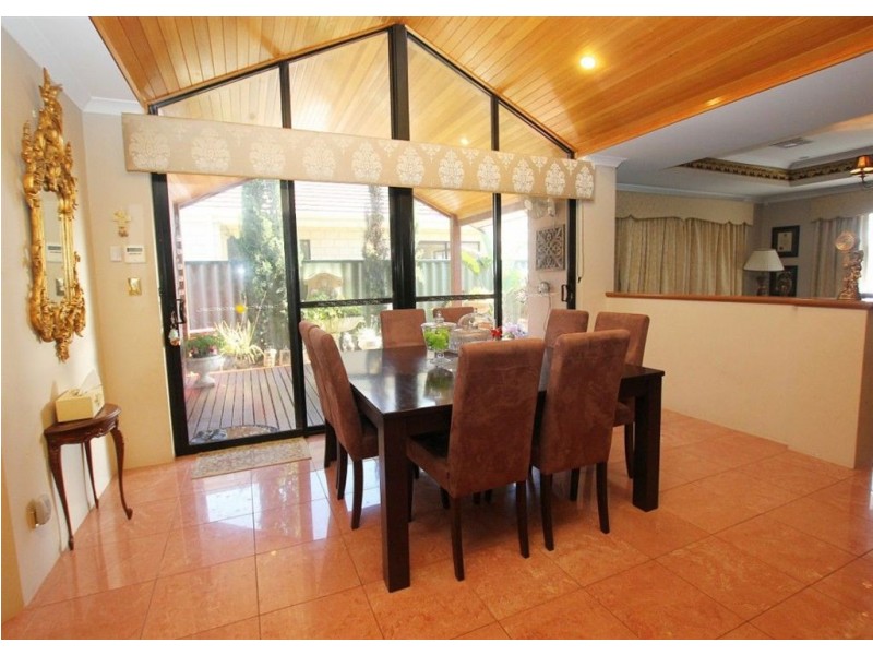 39 Blue Mountain Circuit, Aubin Grove WA 6164