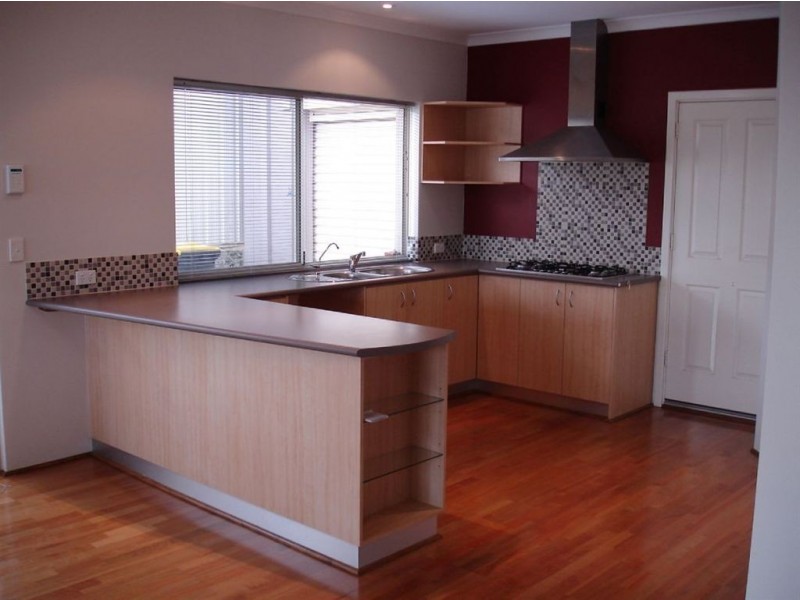 30 The Lakes Boulevard, Jandakot WA 6164