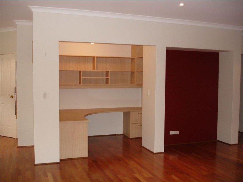 30 The Lakes Boulevard, Jandakot WA 6164