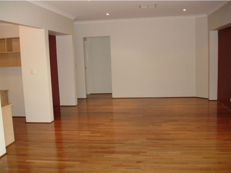 30 The Lakes Boulevard, Jandakot WA 6164