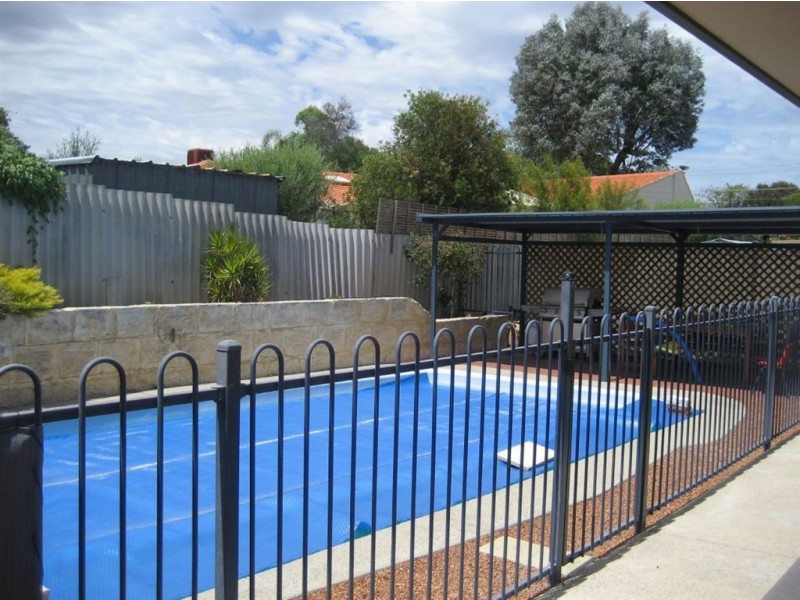 4 Ewing Avenue, Bull Creek WA 6149