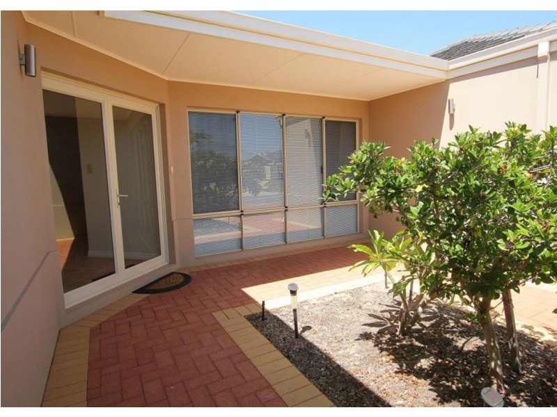 33 Beaumont Parkway, Success WA 6164