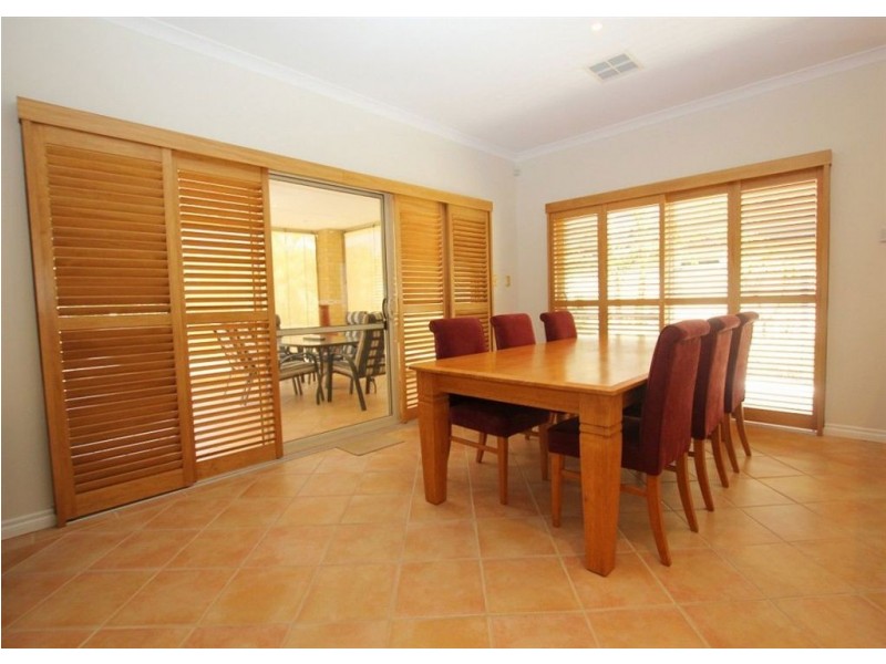 33 Beaumont Parkway, Success WA 6164