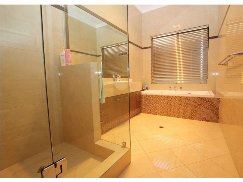 6 Rutherford Entrance, Success WA 6164