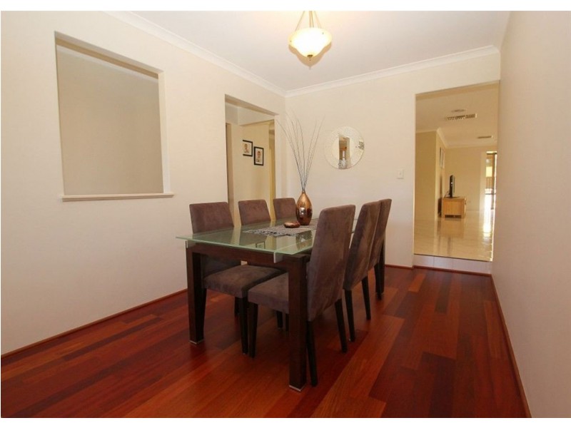 4 Rosehill Court, Atwell WA 6164