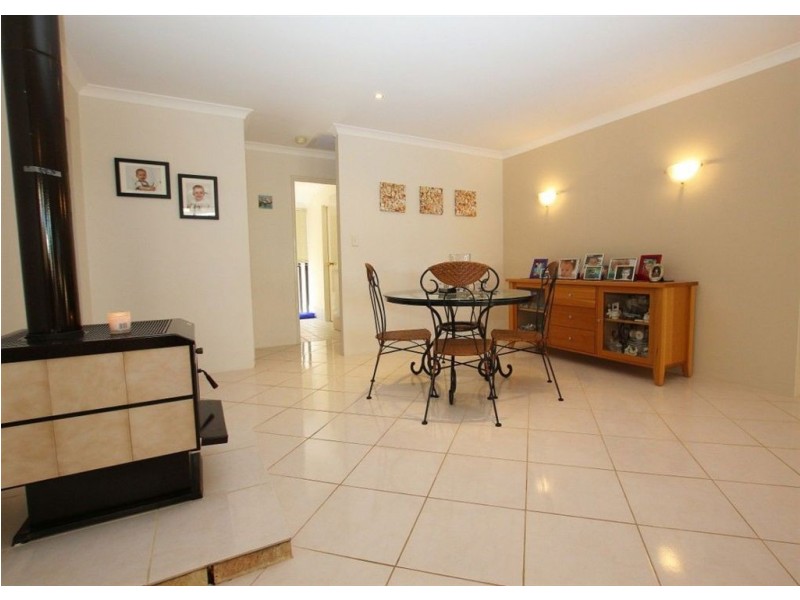 4 Rosehill Court, Atwell WA 6164