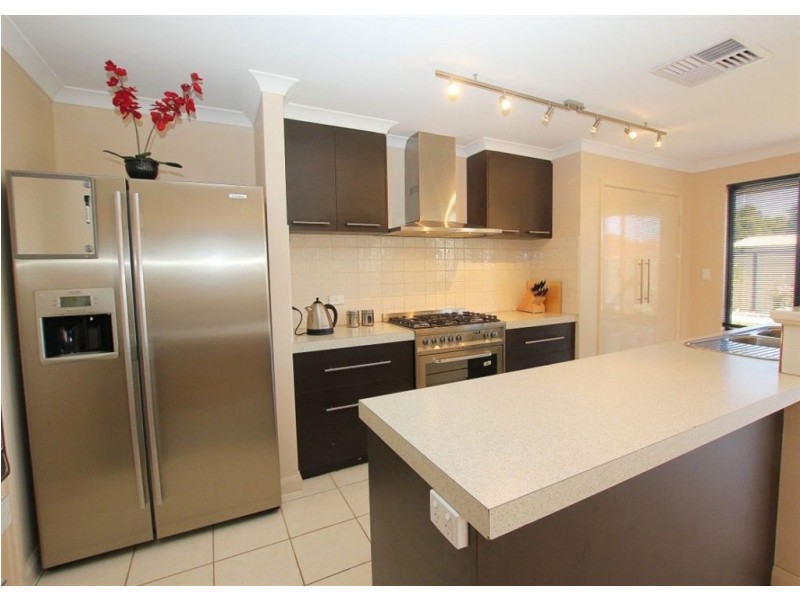 15 Georgia Way, Success WA 6164