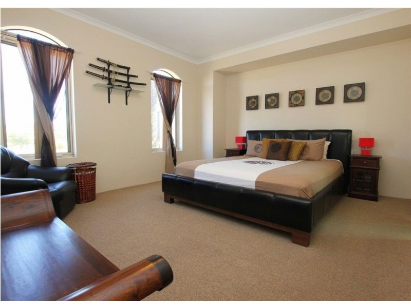 325 Wentworth Parade, Success WA 6164