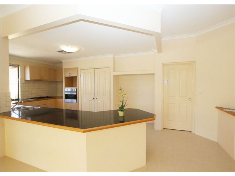 128 Glen Iris Drive, Jandakot WA 6164